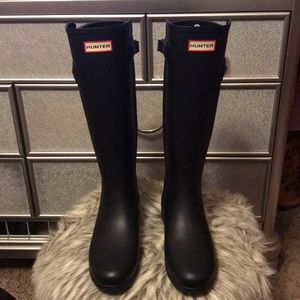 Hunter Refined boots with back strap (black matte)